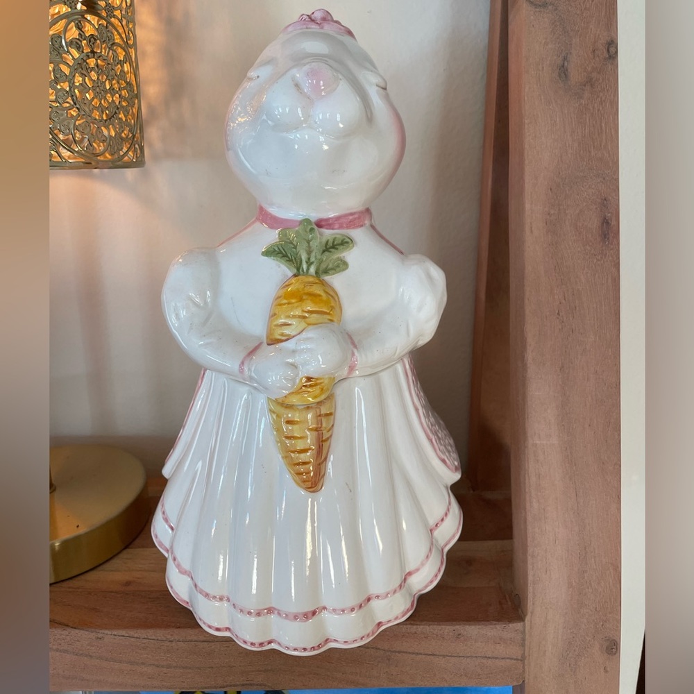 Weiss hand painted rabbit cookie jar